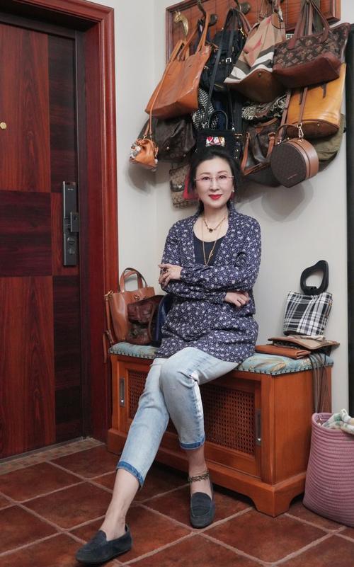 爱爱片久久久的相关介绍