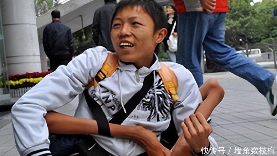 黑丝秘书av的相关介绍