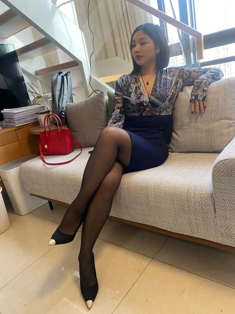 美女影院的相关介绍