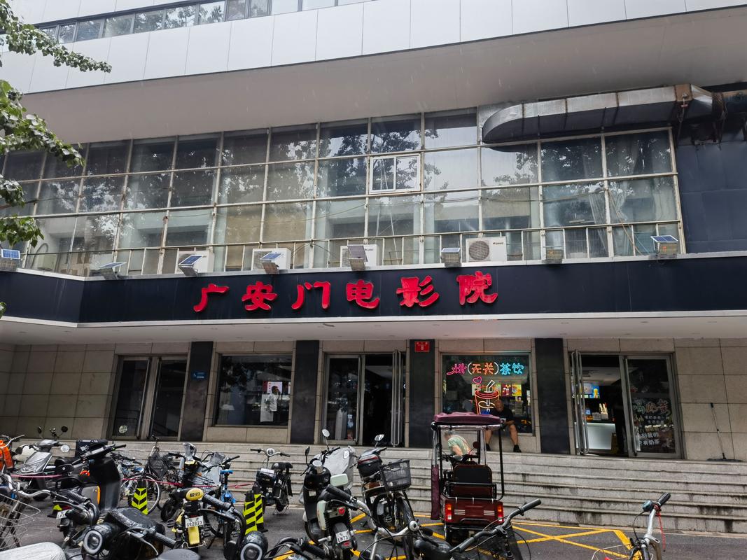 女性下体出现黄色分泌物是什么原因的相关介绍