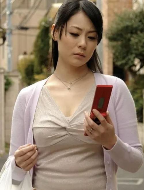 欧美40老熟妇乱的相关介绍