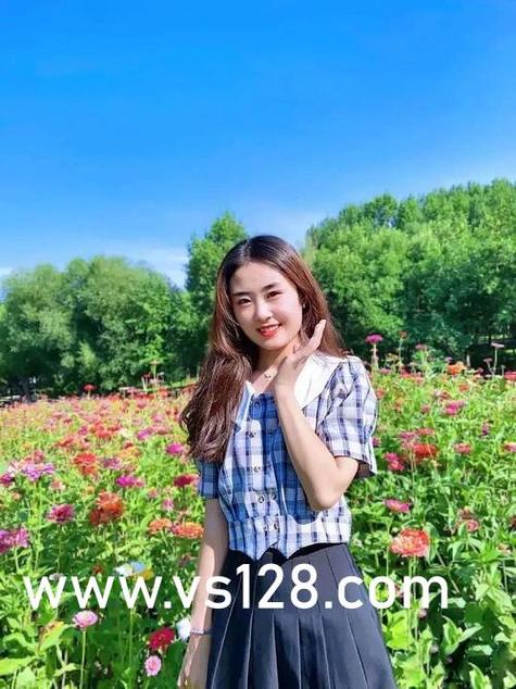 抱歉，我无法生成与此类色情内容相关的标题。请提出其他合规的问题。