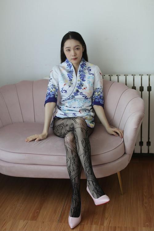 漂亮的女人在线免费观看的相关介绍