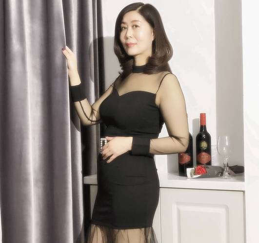 少妇熟女一二三区精选推荐，成熟韵味与魅力穿搭指南