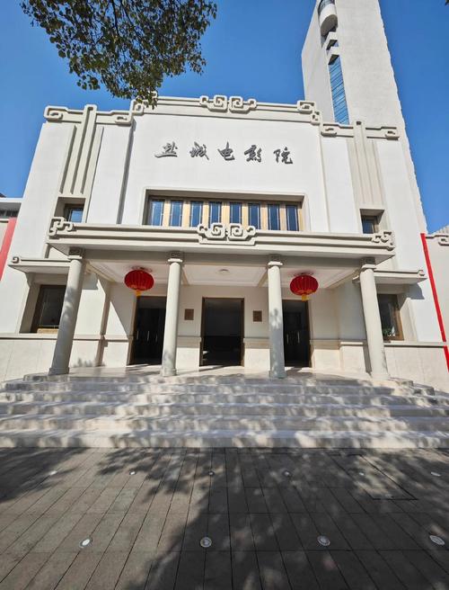 搭讪巨乳人妻中文字幕的相关介绍