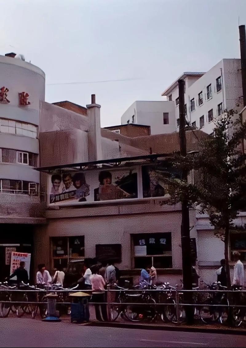 亚洲午夜第一福利的相关介绍