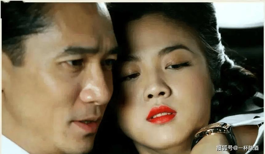 操哭美女视频的相关介绍