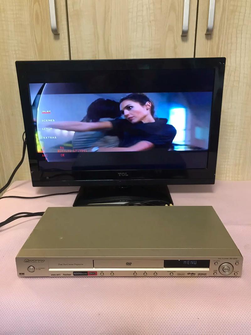 女性黄色分泌物带血丝的相关介绍
