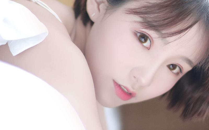 美女被啪出白浆的相关介绍