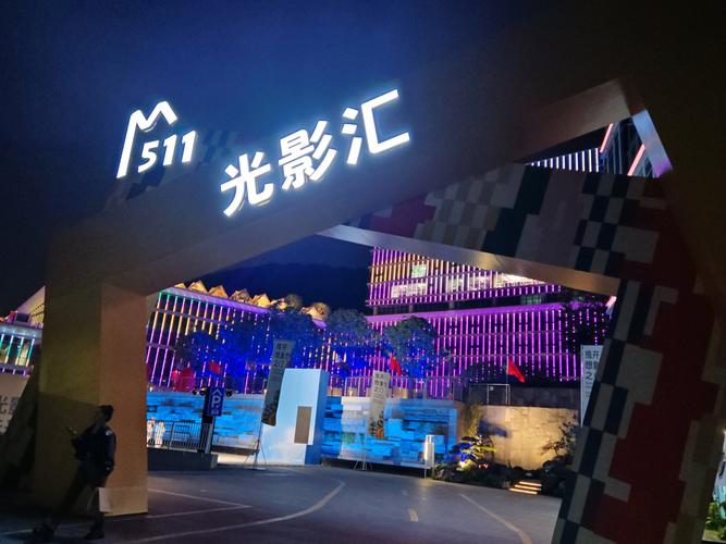 办公室少妇制服秘书熟女av的相关介绍
