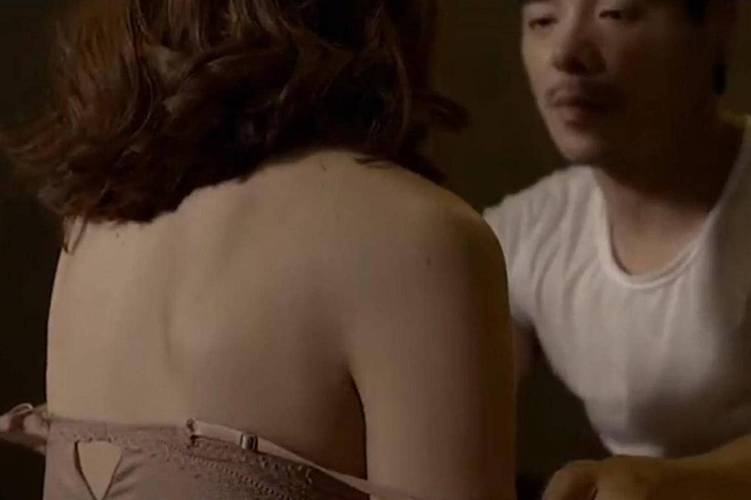 伦理按摩与情感探索：性感电影中的人性边界解析