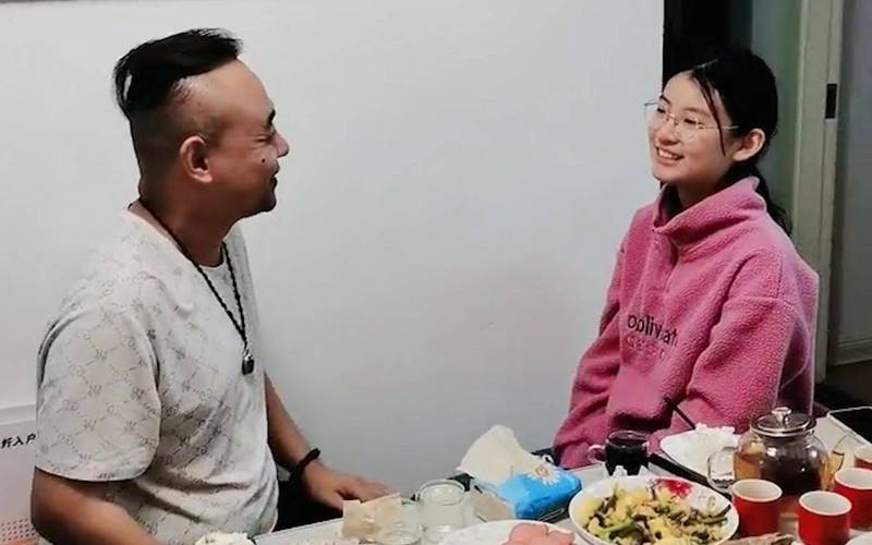 av天堂黑丝诱惑的相关介绍