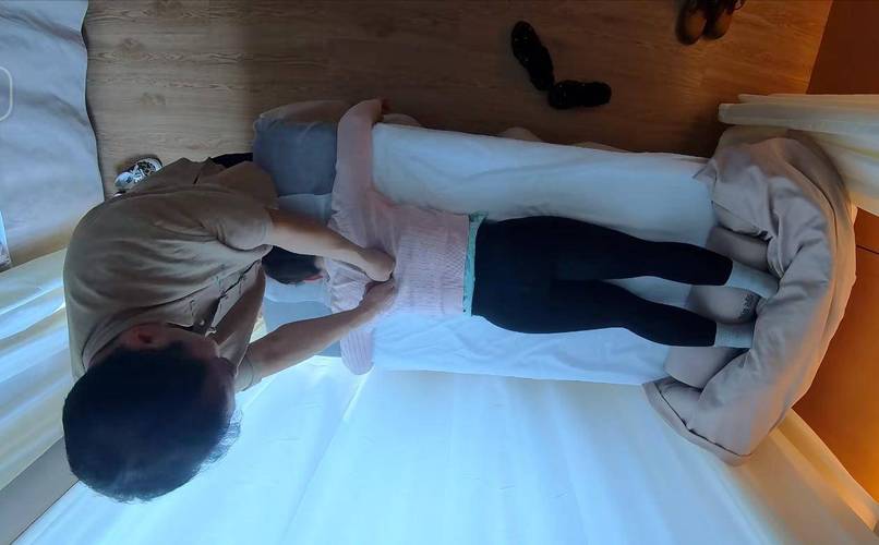 《四位少妇的隐秘按摩：伦理边缘的情感漩涡》长尾关键词：少妇按摩伦理片、四位少妇情感纠葛、禁忌按摩心理分析