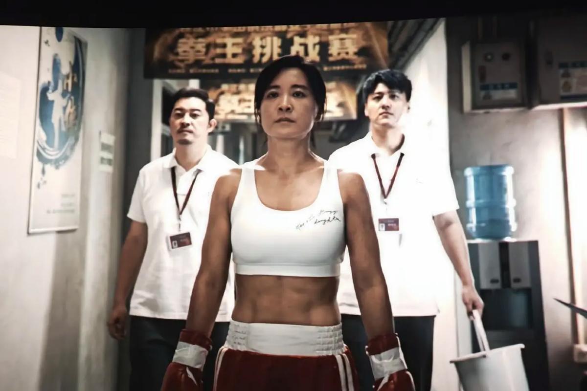 双性人被c到高潮小说的相关介绍