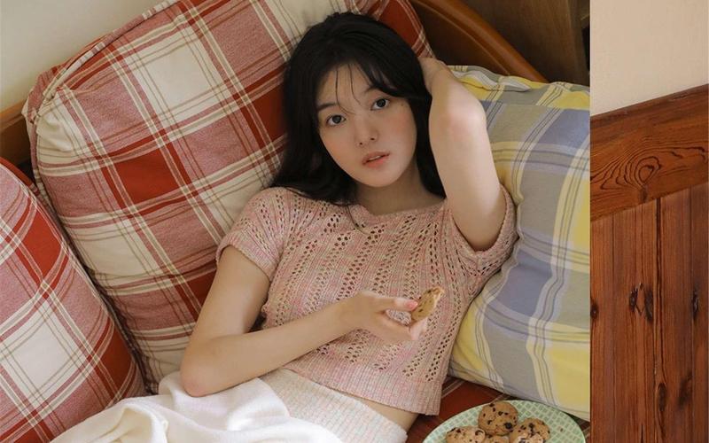 玩弄小屁股菊眼张开…的相关介绍