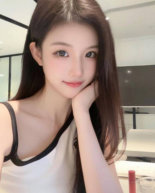 一边摸一边亲网站的相关介绍