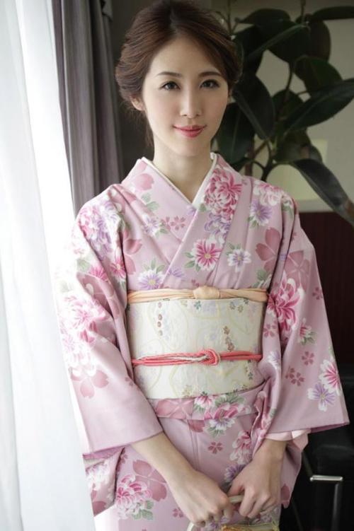 多水少妇av的相关介绍