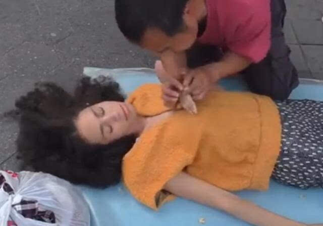 熟女熟妇啊av的相关介绍