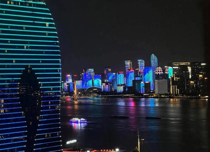 黑丝秘书av的相关介绍